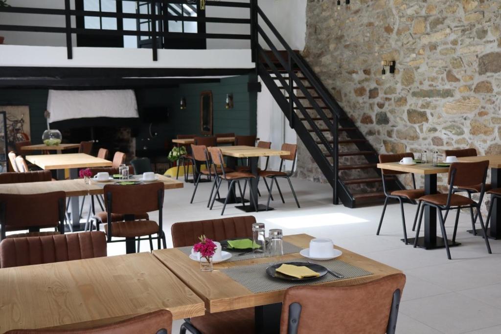 Plomodiern Le Relais De Porz Morvan מראה חיצוני תמונה